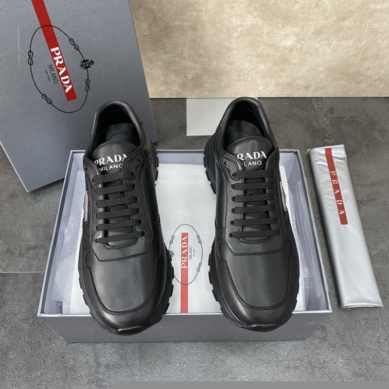 Pra*a casual shoes